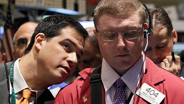Disappointing Cisco outlook sinks stocks