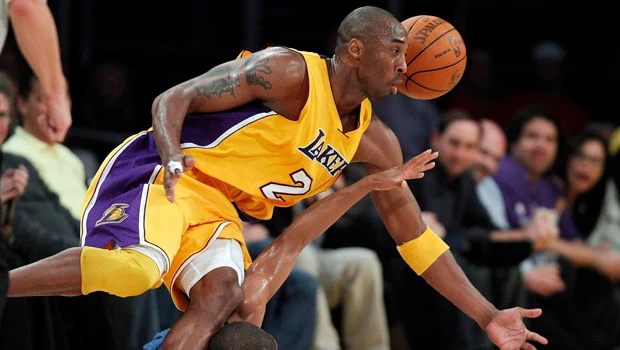 Bryant drops in 31 in Lakers victory