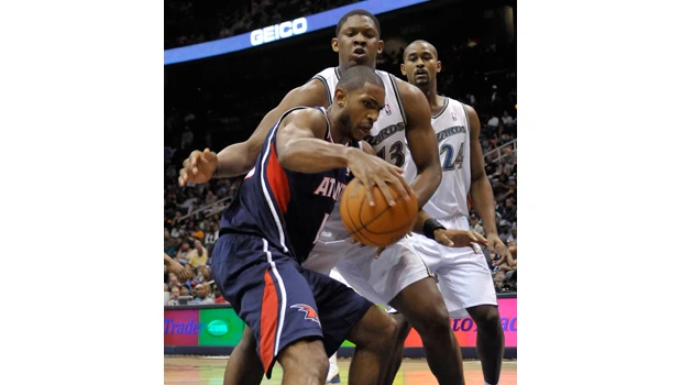 Hawks cruise to victory over Wizards