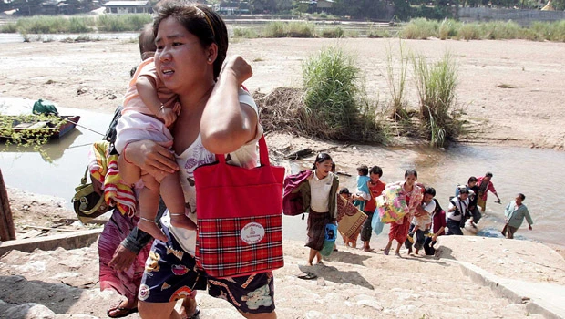 10,000 refugees flee Myanmar post-vote fighting