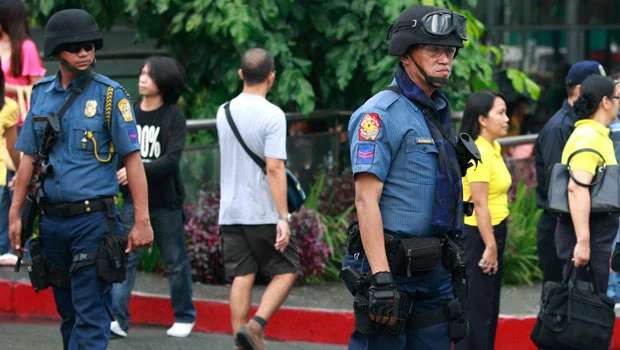 Civil employee shot in Philippines