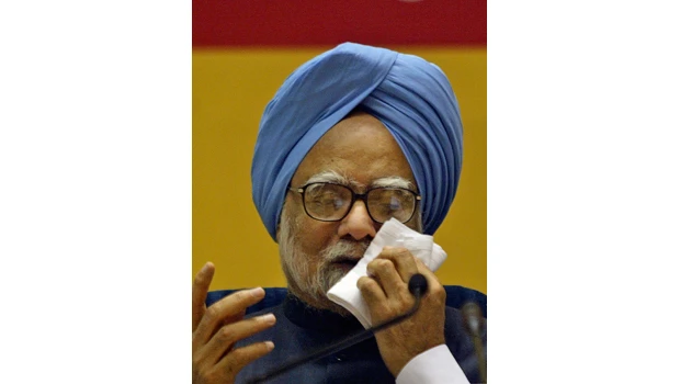 India PM rejects court corruption probe criticism