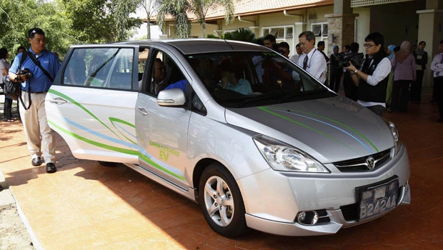 Malaysia’s Proton aims for hybrid cars by 2012