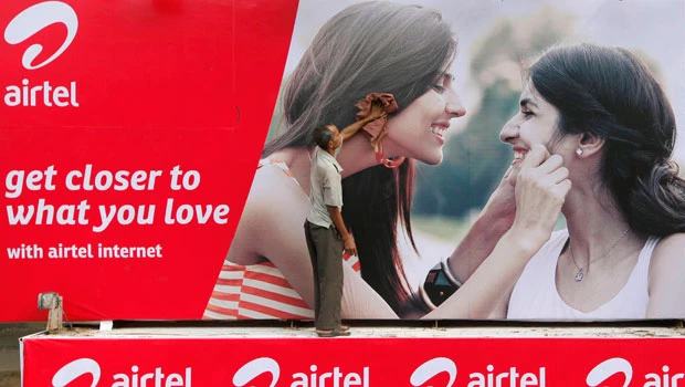 Indian govt to consider recommendation against mobile firms