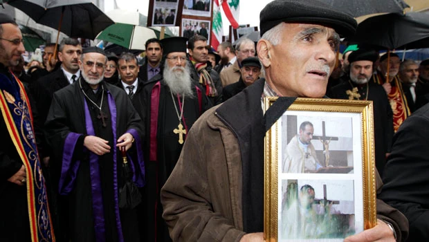 Thousands protest attacks against Iraqi Christians