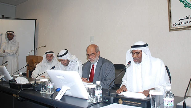 IDB chief briefs NGOs on action plan