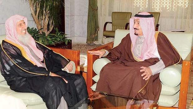 Prince Salman resumes duties at governorate