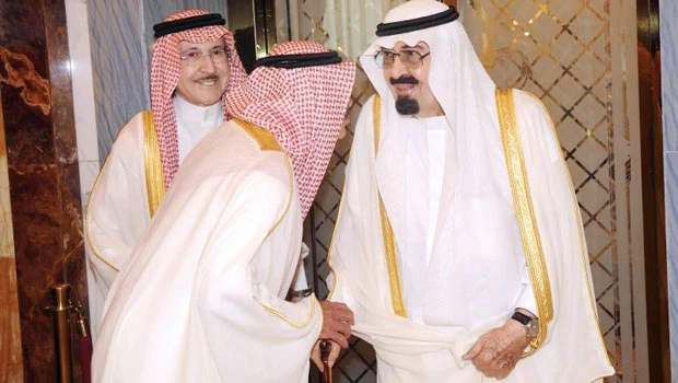 Recovering king receives visitors