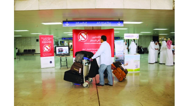 Smokers fined at Jeddah airport