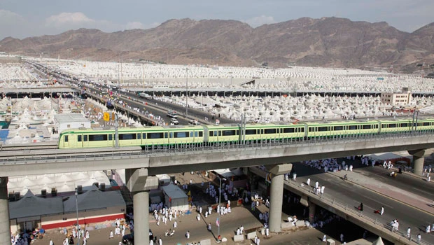 Makkah Metro: Muslims take new train to Hajj sites