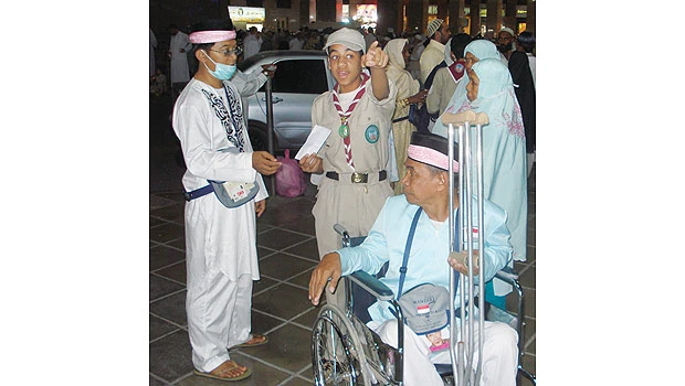 In selfless service of Hajis, scouts win hearts