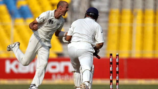 Five-for Martin helps New Zealand wrest initiative