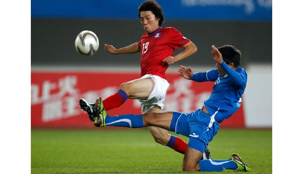 South Korea feasts on Taiwan pitching to take baseball gold