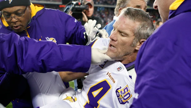 Brady shines as Patriots top Vikings