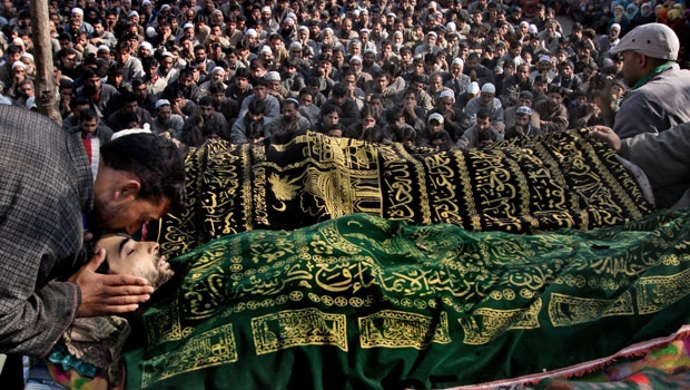 Indian Kashmir violence flares ahead of Obama trip
