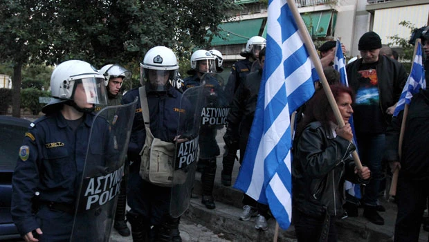 Police stop group trying to disrupt Eid prayers in Greece