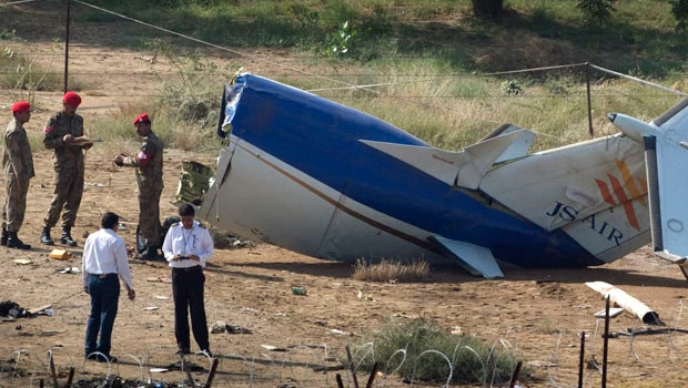 Plane crash kills 21 in southern Pakistan