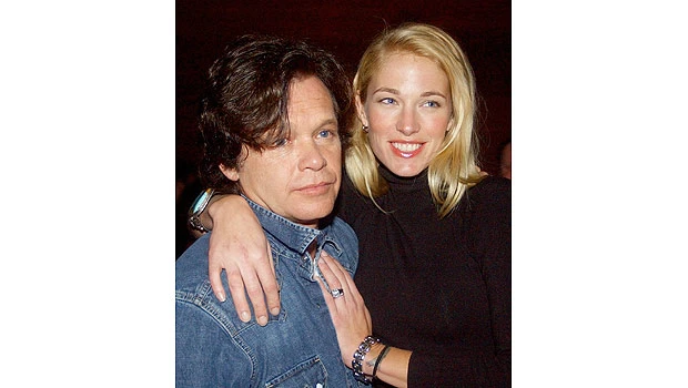 Singer Mellencamp, wife Irwin separate