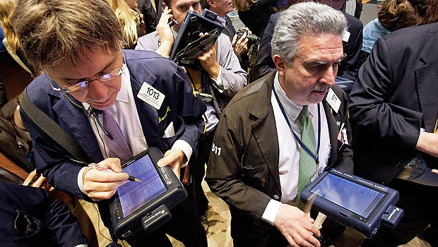 World stocks, commodities shine in 2010
