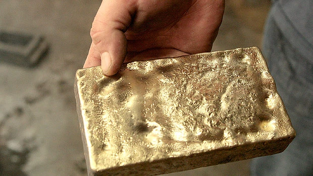 Gold racks up strongest annual gain in 3 years