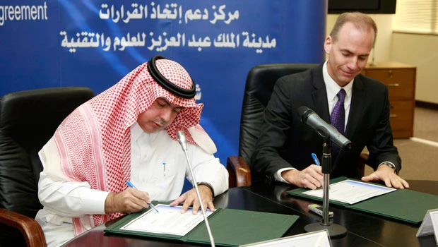 KACST, Boeing sign deal for DSC
