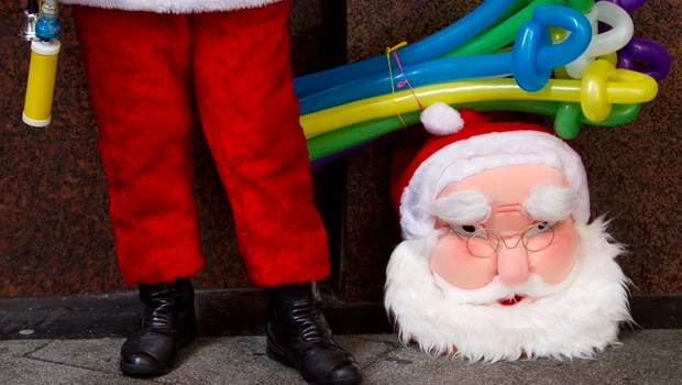Santas rob Swedish castle guard of gun