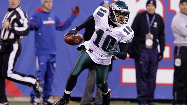 Jackson scores on punt return to lead Eagles