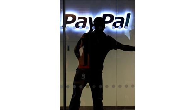 PayPal cuts WikiLeaks from money flow