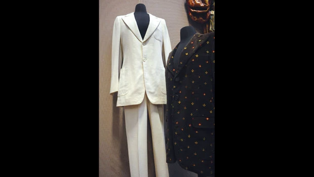 Lennon's 'Abbey Road' suit among auction items