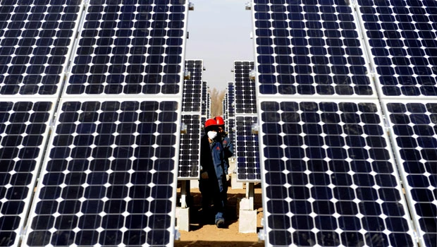 China promises new support to solar development