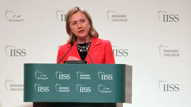 Clinton says Iran must allay nuke concerns