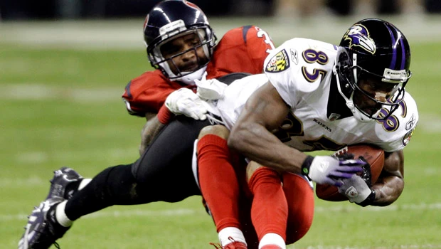 Giants dominate Favre-less Vikings 21-3