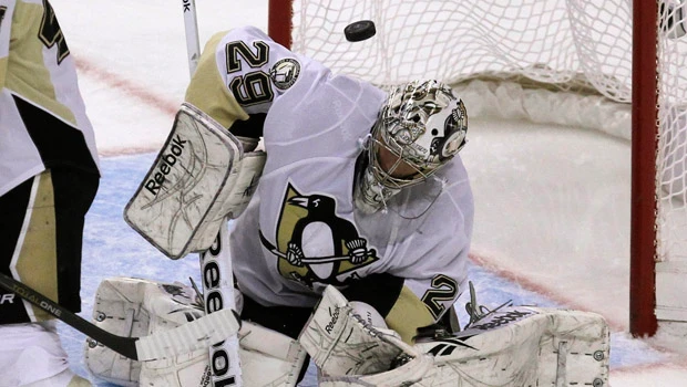 Flyers end Penguins’ 12-game win streak