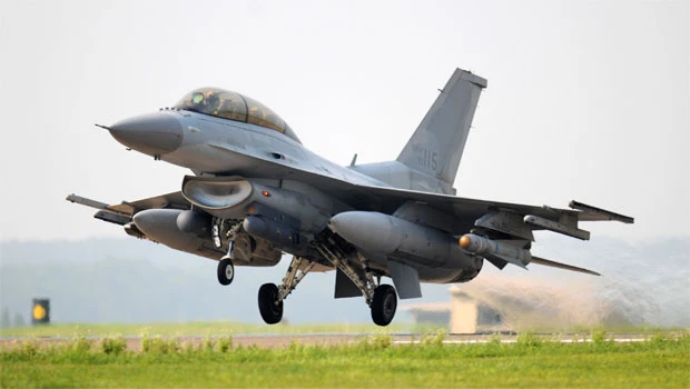 S. Korean threatens to bomb North if attacked again
