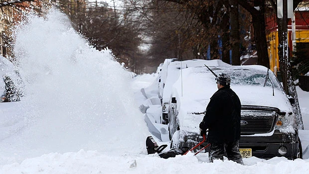 Blizzard cripples US East Coast