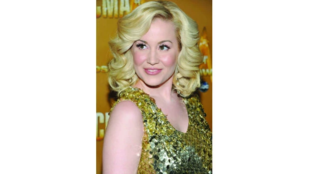 Singer Pickler marries songwriter
