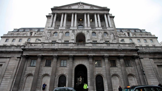 BoE, ECB keep rates on hold