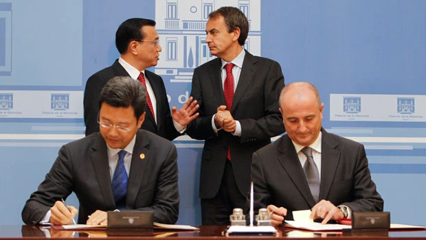 Spain signs business accords with China