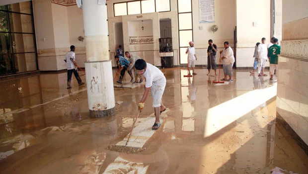 Jeddah flood death toll rises to 11; mop-up gathers pace