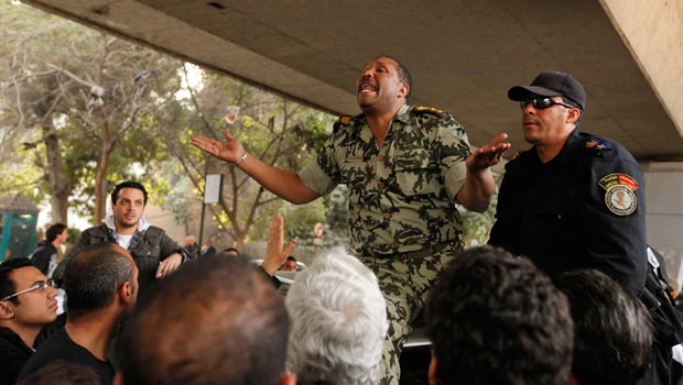 Army endorses Egyptians’ right to protest