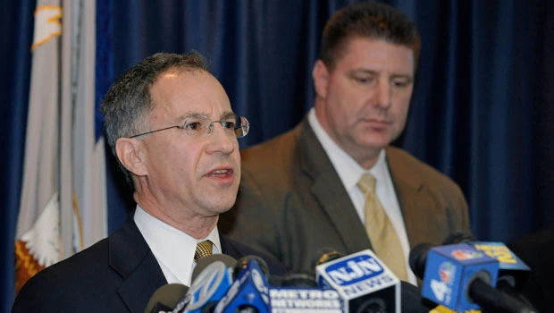 Online group accused in iPad hacking denies crime