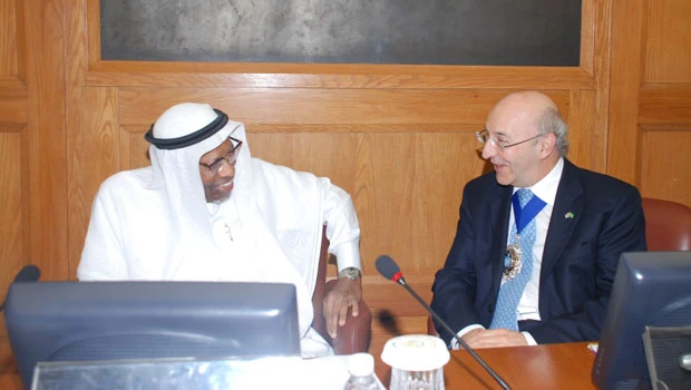 IDB chief, Bear discuss cooperation