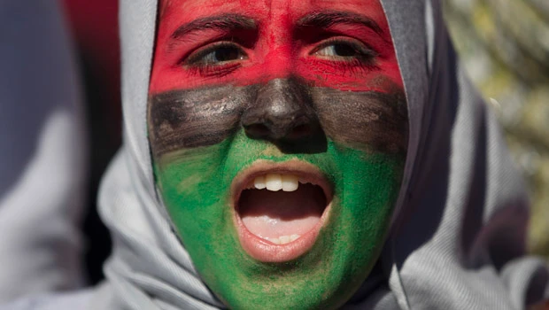 Forces fire at Libyan mourners again