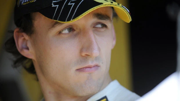 Crash victim Kubica moving fingers again
