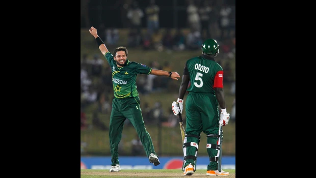 Afridi throttles Kenya as Pakistan romps home