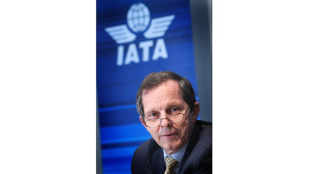 IATA expects 3.3bn air travelers by 2014, upbeat on UAE market