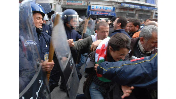 Algerian police break up crowd at pro-reform rally