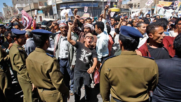 Saleh to talk with people; no letup in anti-govt rallies