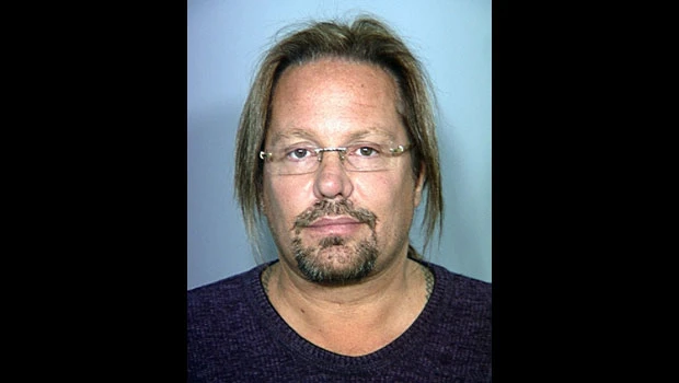 Rocker Vince Neil released from jail