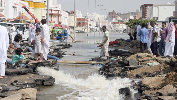 Um Al-Khayr Dam burst because of washed-away vehicles: Official